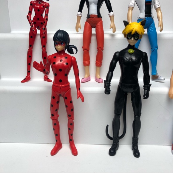 Miraculous Ladybug Action Figure Assortment - Picture 4 of 5